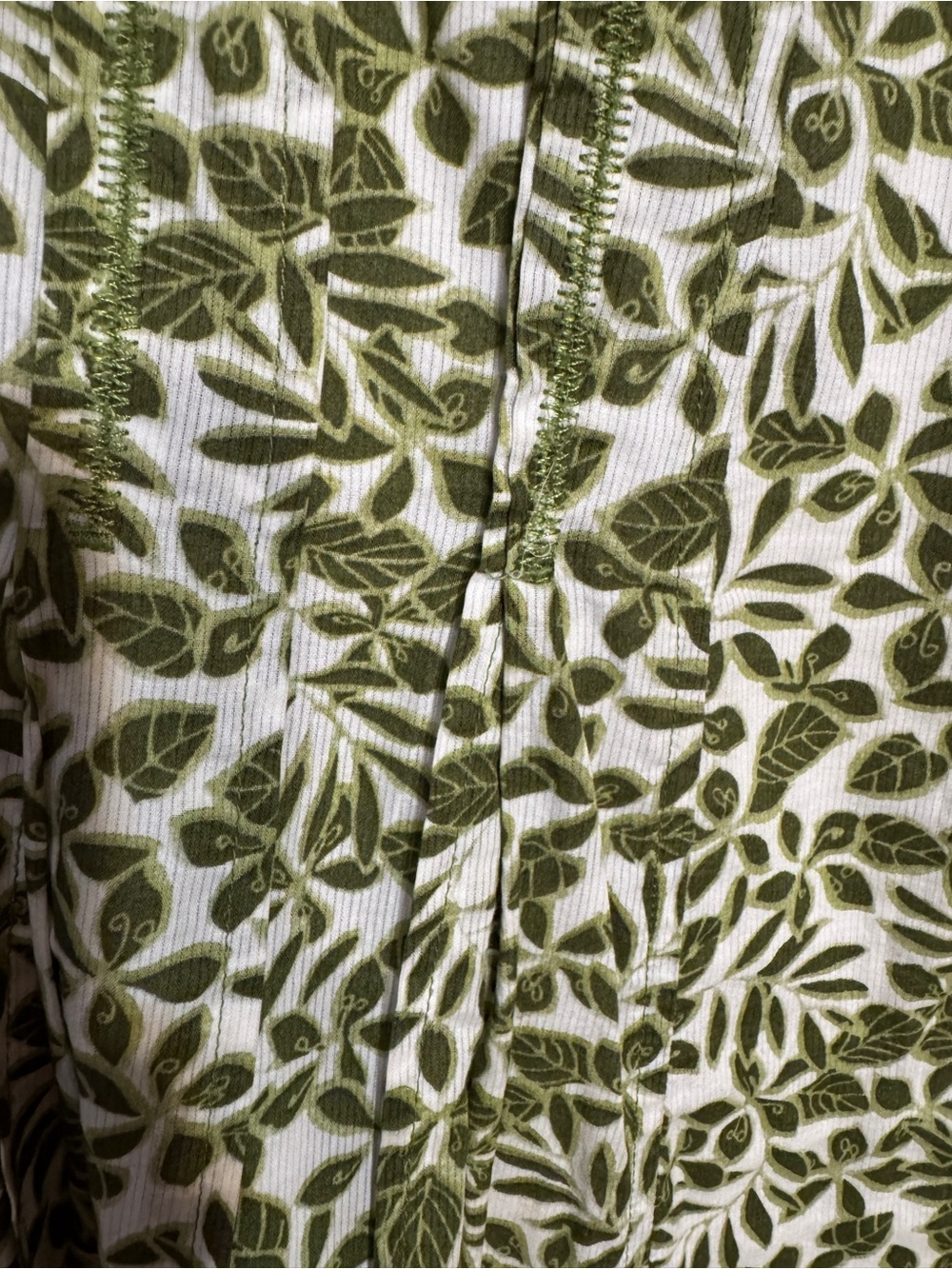 Liz Claiborne Green Leaf Print Circle Skirt Sz 12 - Picture 4 of 6